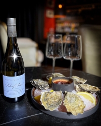 фото  Set Oysters Gillardeau №2 + Kloof Street Chenin Blanc, Swartland WO 13,5% (0,75)