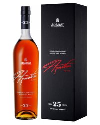 фото Коньяк Ararat Charles Aznavour 25 YO 40% in Gift Box (0,75L)